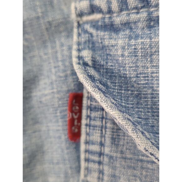 Vintage Women's 2003 Levi's Denim Jean Shorts Size 8 (31x4) Zipper Fly - Picture 5 of 13